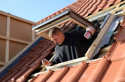 Pose de fenêtres de toit Velux à Gourdièges